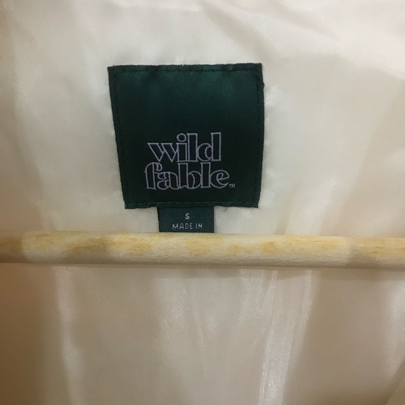 Wild Fable Sz S full zip puffer vest.Beige & white.Runs large: see dimensions. - Picture 5 of 6